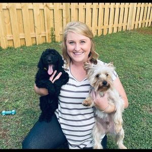 Meet your Posher, Lauren